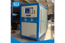 對于鈑金機箱進行保養最簡單的方法是對其進行清洗處理